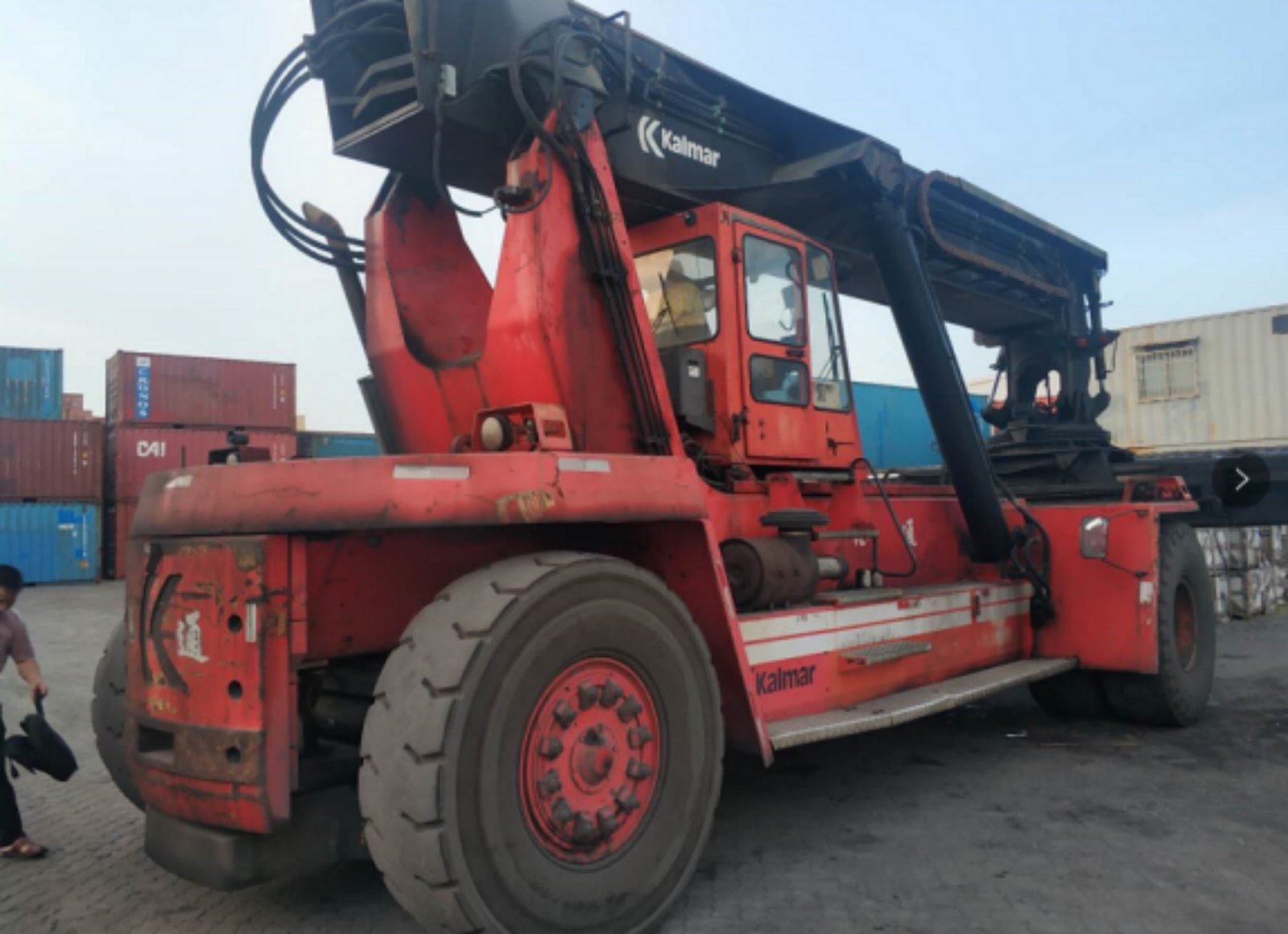 Kunlun port tire 18 00 25 KT619 Works Well in Xiamen Port2